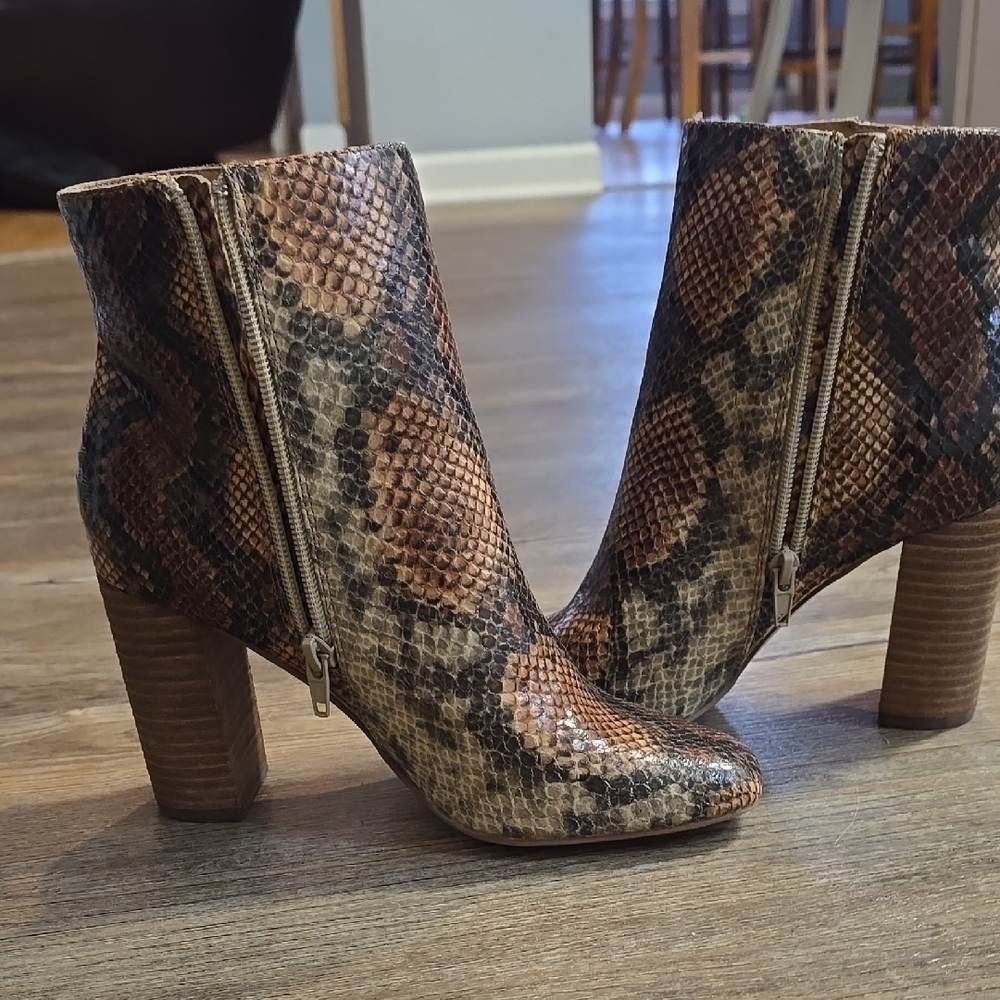 Snakeskin Pattern Ankle Boots